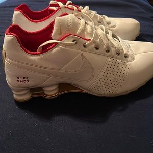 Nike Shox women’s shoe size 7.5